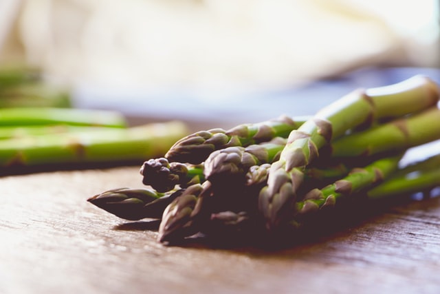 Bandnudeln mit frischem Spargel: Tagliatelle con asparaghi