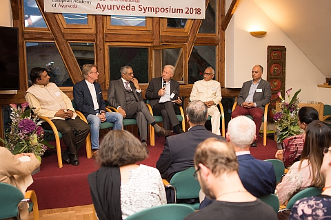 ayurveda-portal-rosenberg-symposium2019-birstein-podiumsdiskussion